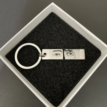 AURENTYxVECINO™ - Personalized Eye Picture Keychain with Bracelet included